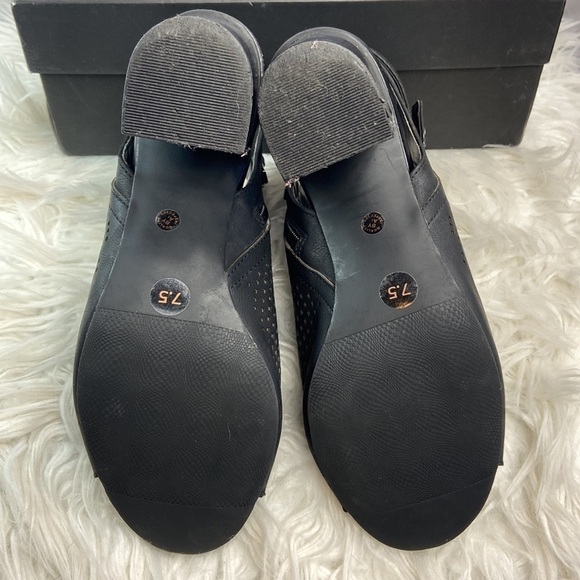 ANA “ANA TROUT” Vegan Leather Peep Toe Punch Out Heel - Picture 8 of 10